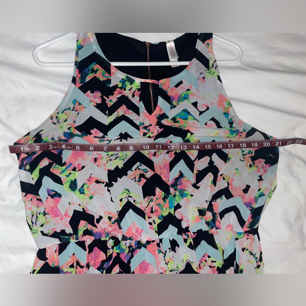cute short Chevron Xhilaration summer dress - Picture 6 of 7